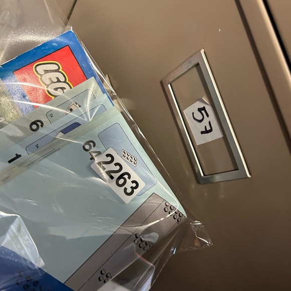 Lego City 60104  Airplane Manual Instructions - Picture 8 of 8